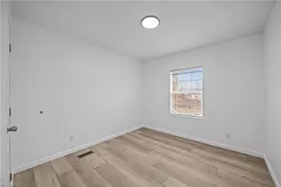 3309 E Calloway Dr, Haw River, NC 27258 - Photo 21