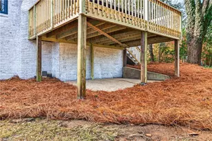 2204 Dulaire Rd, Greensboro, NC 27407 - Photo 9