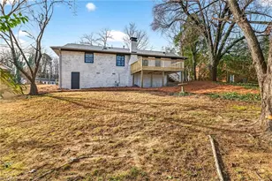 2204 Dulaire Rd, Greensboro, NC 27407 - Photo 7