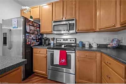7102 W Friendly Avenue #304, Greensboro, NC 27410 - Photo 7