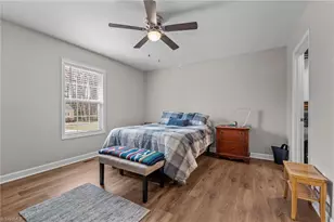 522 N Staley St, Liberty, NC 27298 - Photo 9