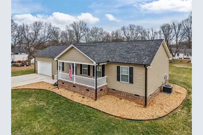 522 N Staley Street, Liberty, NC 27298 - Photo 27