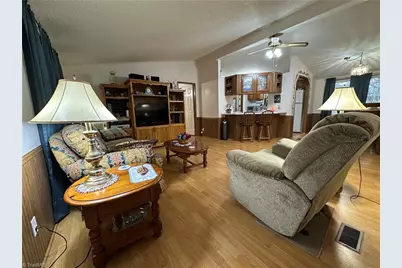 1727 Surry Avenue, Mount Airy, NC 27030 - Photo 15