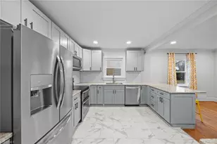 509 Country Club Dr, Burlington, NC 27215 - Photo 7