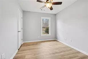 6812 Salem Quarter Rd, Belews Creek, NC 27009 - Photo 17