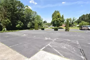 1355 Peachtree St, Winston-Salem, NC 27107 - Photo 29