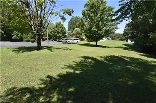 1355 Peachtree St, Winston-Salem, NC 27107 - Photo 3