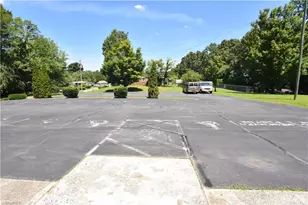 1355 Peachtree St, Winston-Salem, NC 27107 - Photo 27