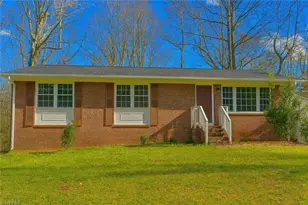 310 Foxcroft Dr, Winston-Salem, NC 27103 - Photo 1