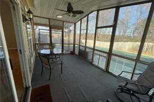 1579 Pondhaven Dr, High Point, NC 27265 - Photo 43