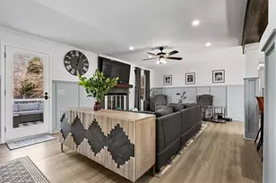 2107 Hunters Ridge Dr, Pleasant Garden, NC 27313 - Photo 5