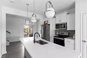 1825 Ardmore Cmns Dr, Winston-Salem, NC 27103 - Photo 7