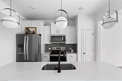 1825 Ardmore Commons Drive, Winston-Salem, NC 27103 - Photo 5