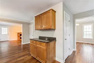 5220 Bridge Pointe Dr, Clemmons, NC 27012 - Photo 7