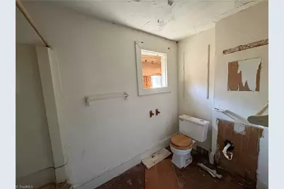 315 Lockland Avenue, Winston-Salem, NC 27103 - Photo 17