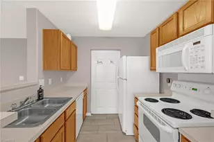2204 Mc Connell Dr, Kernersville, NC 27284 - Photo 11