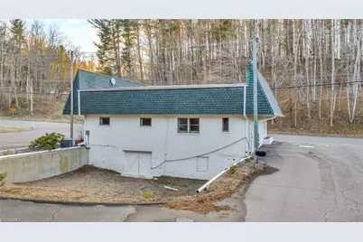 900 US Highway 221 Bus, West Jefferson, NC 28694 - Photo 11