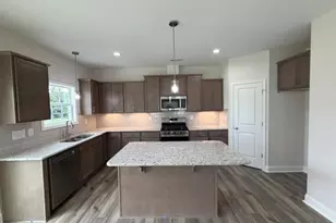 1324 Dandridge Dr, Kernersville, NC 27284 - Photo 11