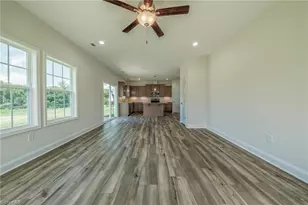 1324 Dandridge Dr, Kernersville, NC 27284 - Photo 17