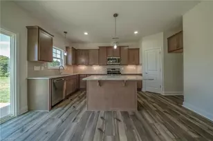 1324 Dandridge Dr, Kernersville, NC 27284 - Photo 11