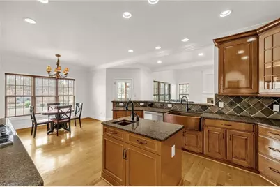 1352 Trafalgar Drive, High Point, NC 27262 - Photo 17