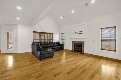 1352 Trafalgar Drive, High Point, NC 27262 - Photo 9