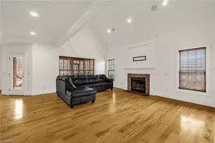 1352 Trafalgar Dr, High Point, NC 27262 - Photo 9