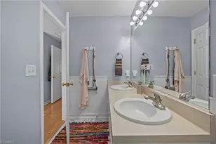 4440 River Forest Ln, Greensboro, NC 27409 - Photo 15