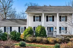 1005 Westminster Dr, Greensboro, NC 27410 - Photo 3