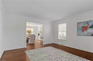 1005 Westminster Dr, Greensboro, NC 27410 - Photo 17