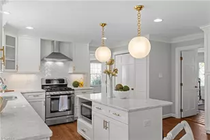 1005 Westminster Dr, Greensboro, NC 27410 - Photo 7