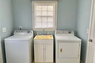 114 W Green Ct, Greensboro, NC 27407 - Photo 23