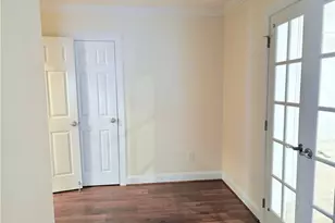 114 W Green Ct, Greensboro, NC 27407 - Photo 15