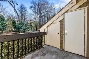 1518 Benjamin Pkwy, Greensboro, NC 27408 - Photo 31