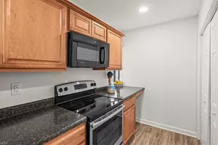 1518 Benjamin Pkwy, Greensboro, NC 27408 - Photo 17