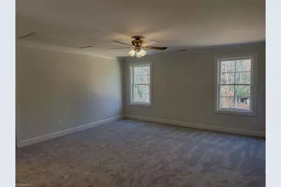 4810 Selwyn Drive, Winston-Salem, NC 27104 - Photo 17
