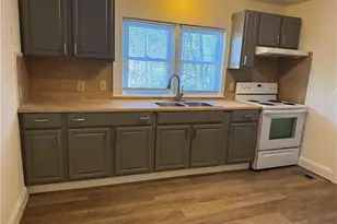 605 Nichols St, Madison, NC 27025 - Photo 3