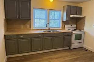 605 Nichols St, Madison, NC 27025 - Photo 9