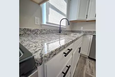 800 Bluford Street, Greensboro, NC 27401 - Photo 5