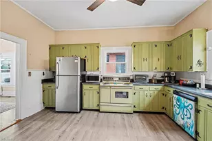 403 W Center St, Lexington, NC 27292 - Photo 17