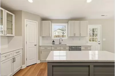 1703 Lincoln Street, Greensboro, NC 27401 - Photo 5