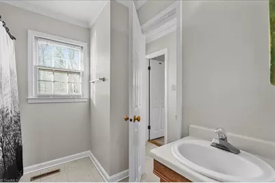 4404 Essex Court, High Point, NC 27265 - Photo 19