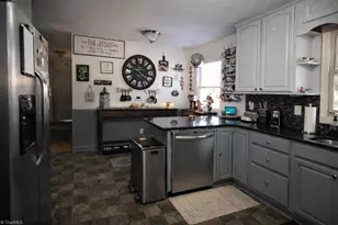 166 Town Ln, Mount Airy, NC 27030 - Photo 7