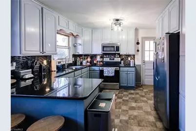 166 Town Lane, Mount Airy, NC 27030 - Photo 7