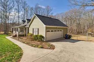 105 Weaver St, Randleman, NC 27317 - Photo 7