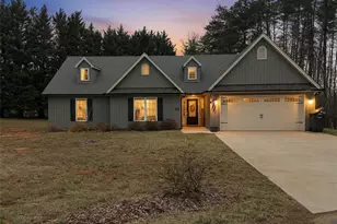 1029 Lee Acres Dr, Walnut Cove, NC 27052 - Photo 3