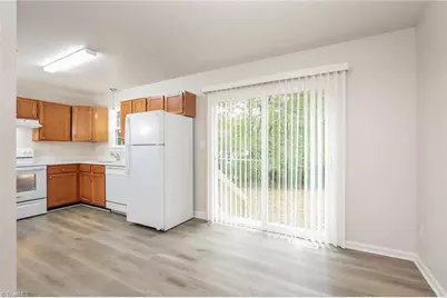 135 W Lakefield Drive, Greensboro, NC 27406 - Photo 7