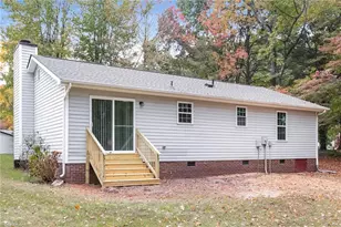 135 W Lakefield Dr, Greensboro, NC 27406 - Photo 13