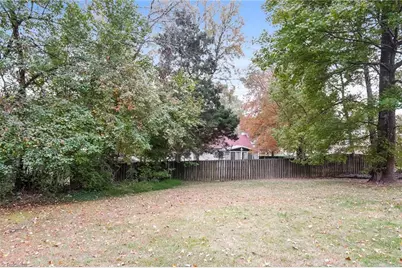 135 W Lakefield Drive, Greensboro, NC 27406 - Photo 15