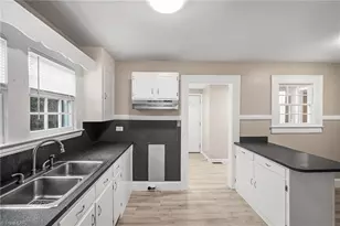 211 Spencer St, High Point, NC 27265 - Photo 7